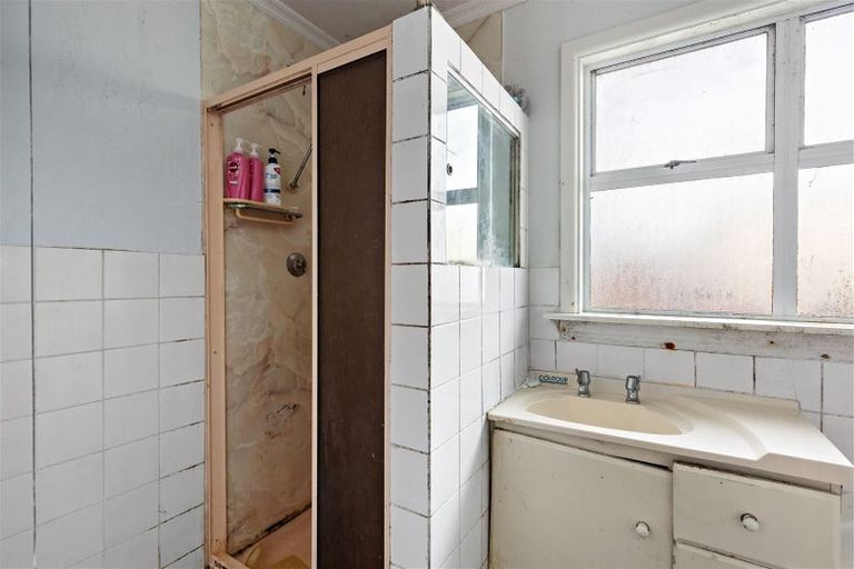 Photo of property in 304 Wainoni Road, Avondale, Christchurch, 8061