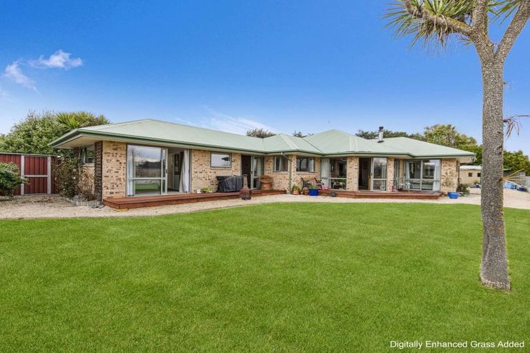 Photo of property in 34 Kiwi Avenue, Waikuku Beach, 7473