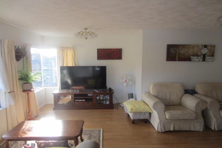 Photo of property in 94 Oxford Street, Tawa, Wellington, 5028