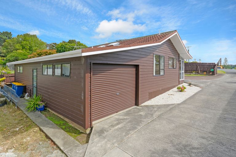 Photo of property in 1/170 Titirangi Road, New Lynn, Auckland, 0600