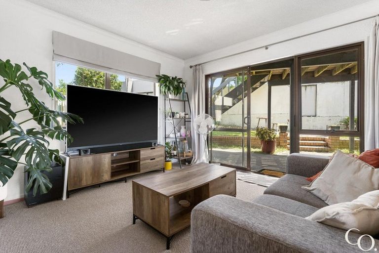 Photo of property in 4/10 Sutherland Avenue, Mount Maunganui, 3116