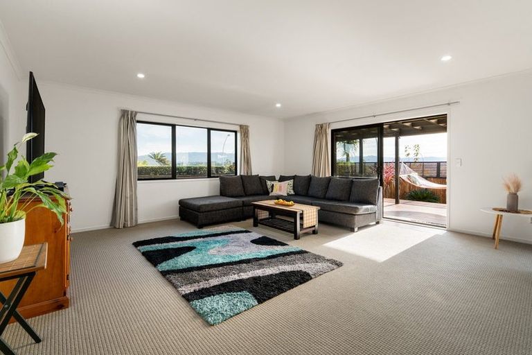 Photo of property in 11 Holyoake Terrace, Omokoroa, 3114