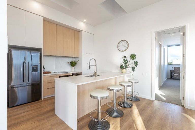 Photo of property in 7/14 Tamariki Avenue, Orewa, 0931