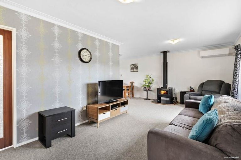 Photo of property in 2/27a Scott Road, Papakura, 2110