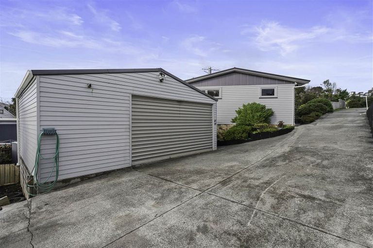 Photo of property in 1/38 Weldene Avenue, Glenfield, Auckland, 0629