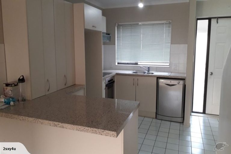 Photo of property in 94b Naylors Drive, Mangere, Auckland, 2022