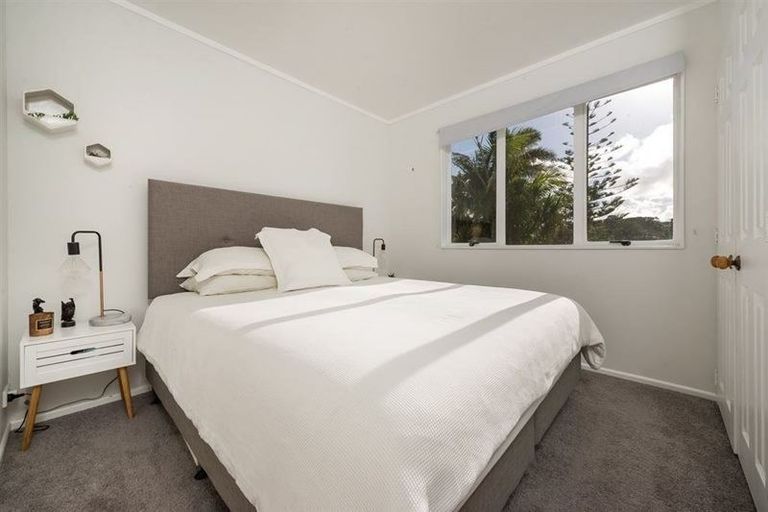 Photo of property in 24 Cedar Terrace, Stanmore Bay, Whangaparaoa, 0932