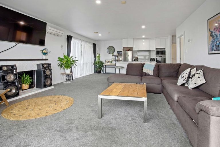 Photo of property in 19 Kathleen Crescent, Hornby, Christchurch, 8042