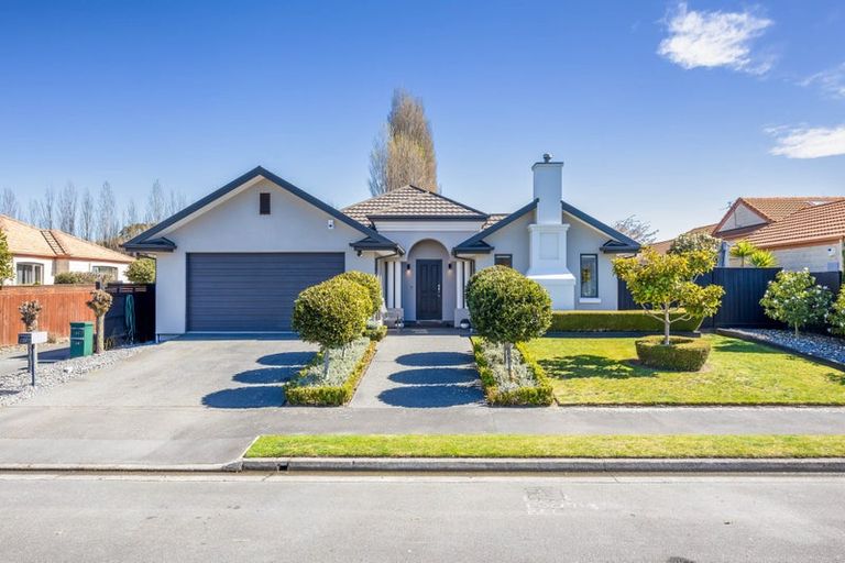 Photo of property in 17 Brookfield Drive, Northwood, Christchurch, 8051