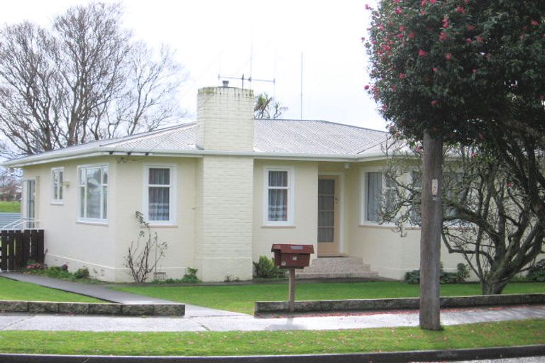 Photo of property in 15 Stirling Crescent, Hokowhitu, Palmerston North, 4410
