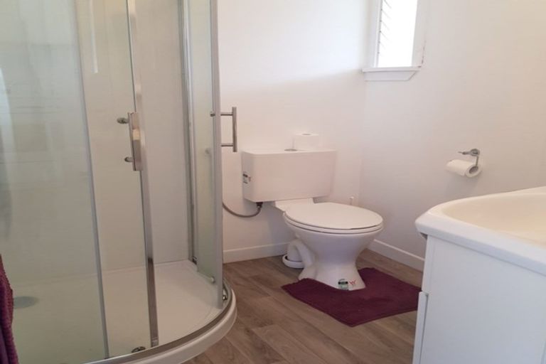 Photo of property in 150 One Tree Point Road, One Tree Point, 0118