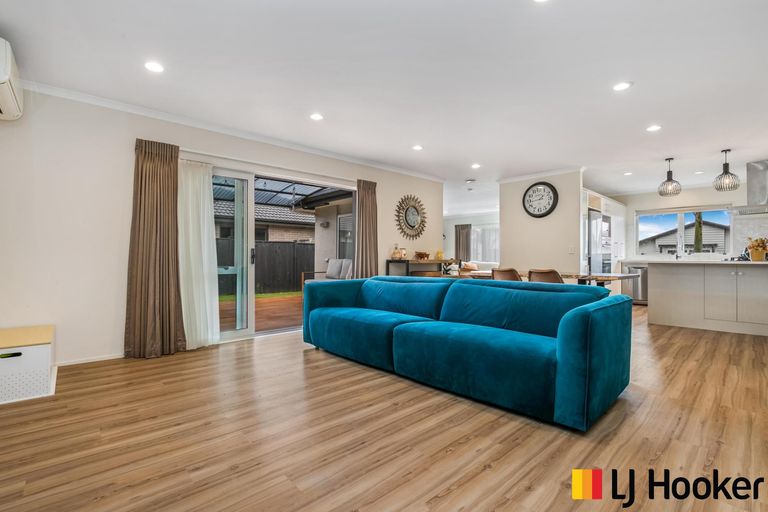 Photo of property in 7 Disley Road, Wattle Downs, Auckland, 2103