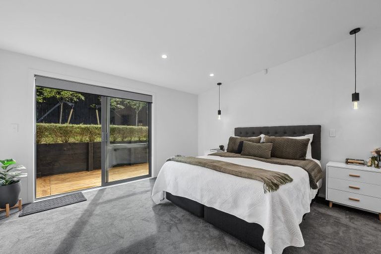 Photo of property in 21 King Richard Place, Browns Bay, Auckland, 0630