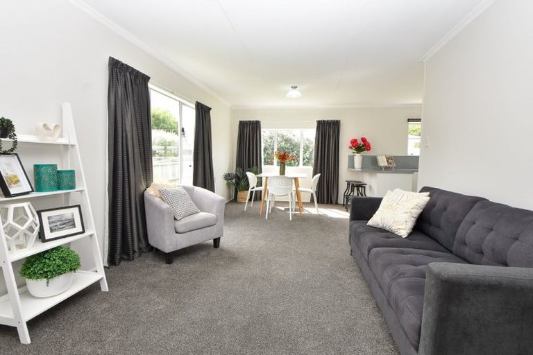 Photo of property in 10 Frederick Street, Carterton, 5713