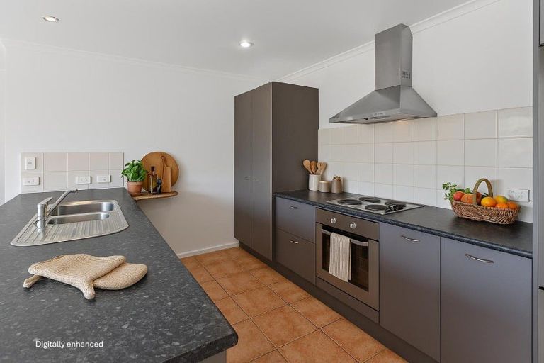 Photo of property in 372 One Tree Point Road, One Tree Point, 0118