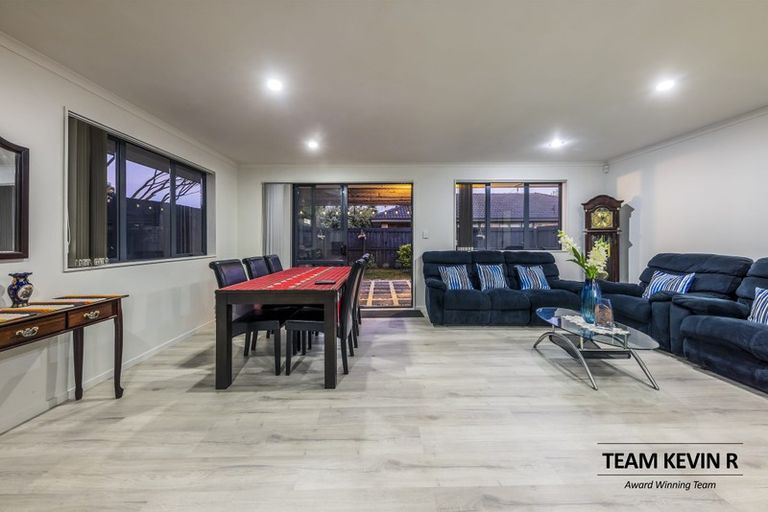 Photo of property in 11 Margarita Rise, Pukekohe, 2120