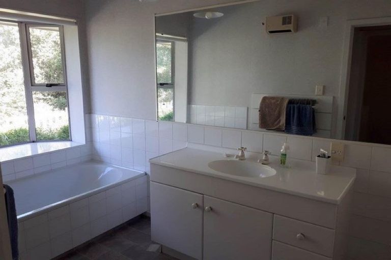 Photo of property in 8 Ketton Place, St Albans, Christchurch, 8052