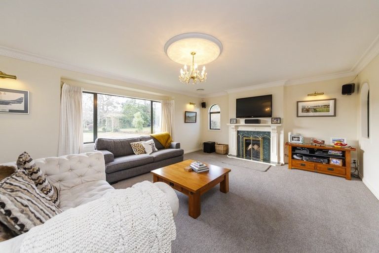 Photo of property in 84 Oroua Road, Kairanga, Palmerston North, 4475