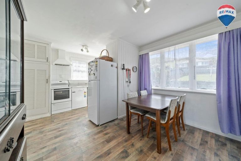 Photo of property in 50 Arahura Crescent, Waitangirua, Porirua, 5024