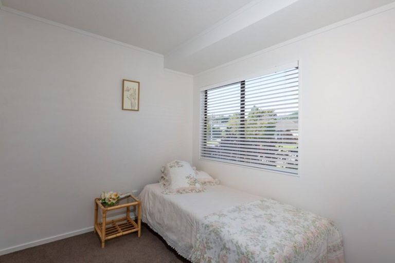 Photo of property in 2a Heihei Place, Paraparaumu, 5032