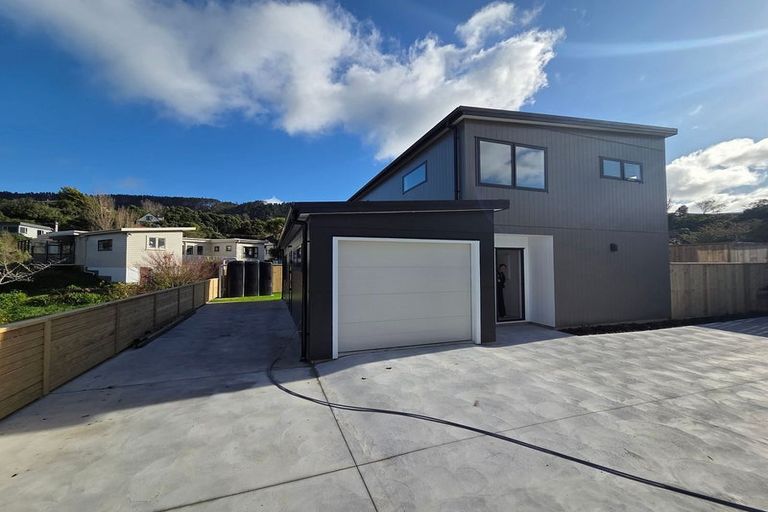 Photo of property in 235 Main Road, Tawa, Wellington, 5028