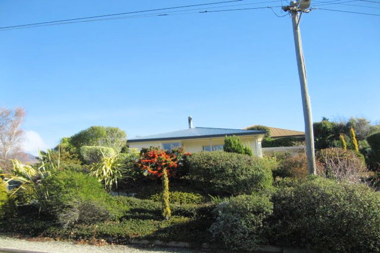 Photo of property in 76 Totara Terrace, Wanaka, 9305