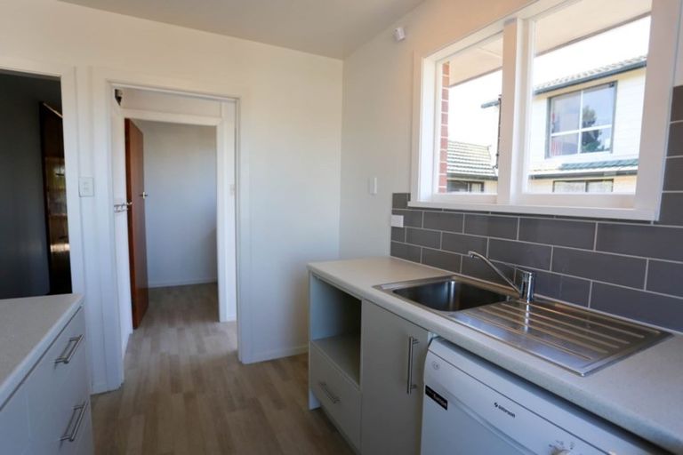 Photo of property in 10 Greenhurst Street, Sockburn, Christchurch, 8042