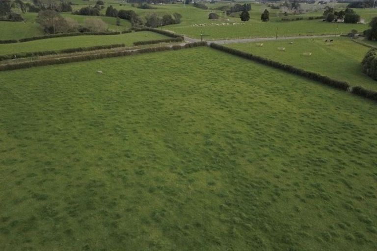 Photo of property in 21 Spargo Road, Huirangi, New Plymouth, 4373