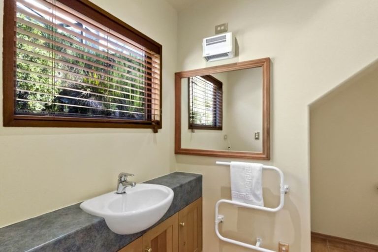 Photo of property in 8 Chandler Lane, Fernhill, Queenstown, 9300