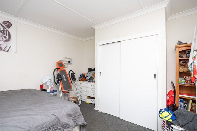 Photo of property in 13 Waterloo Street, Dannevirke, 4930