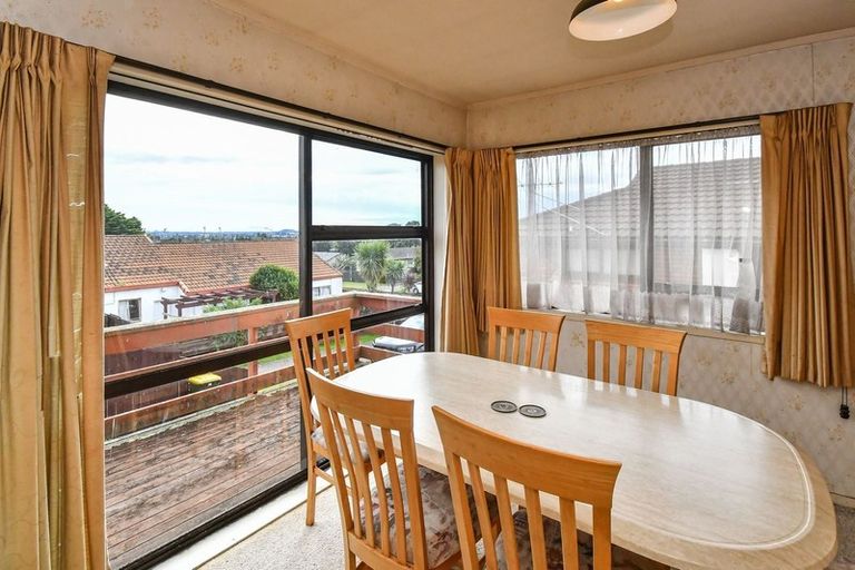 Photo of property in 2/16 Diorella Drive, Clover Park, Auckland, 2019