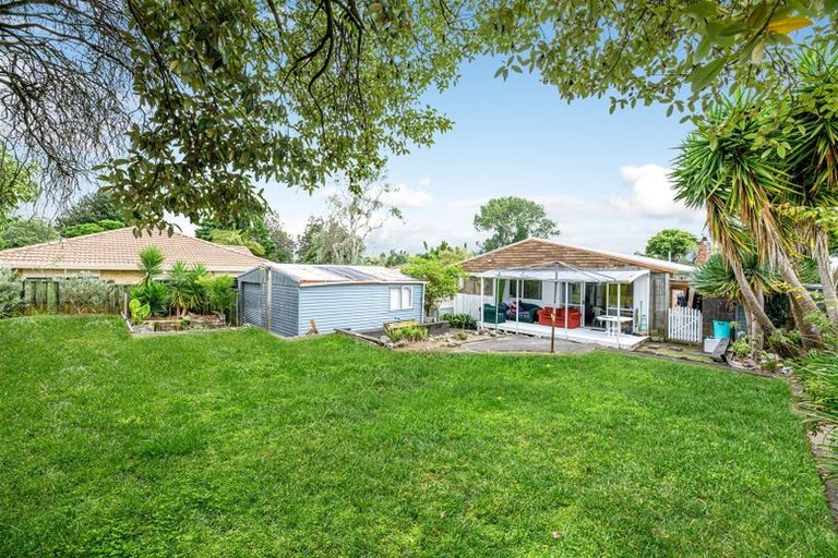 Photo of property in 8 Christina Avenue, Te Atatu South, Auckland, 0602