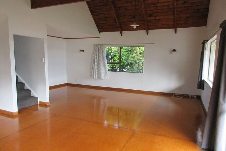 Photo of property in 22 Tindalls Bay Road, Tindalls Beach, Whangaparaoa, 0930