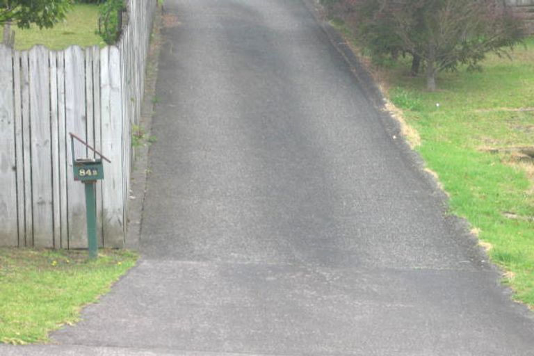 Photo of property in 1/84 Athena Drive, Totara Vale, Auckland, 0629