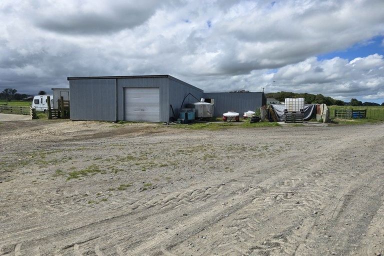 Photo of property in 189 Namu Road, Opunake, 4681