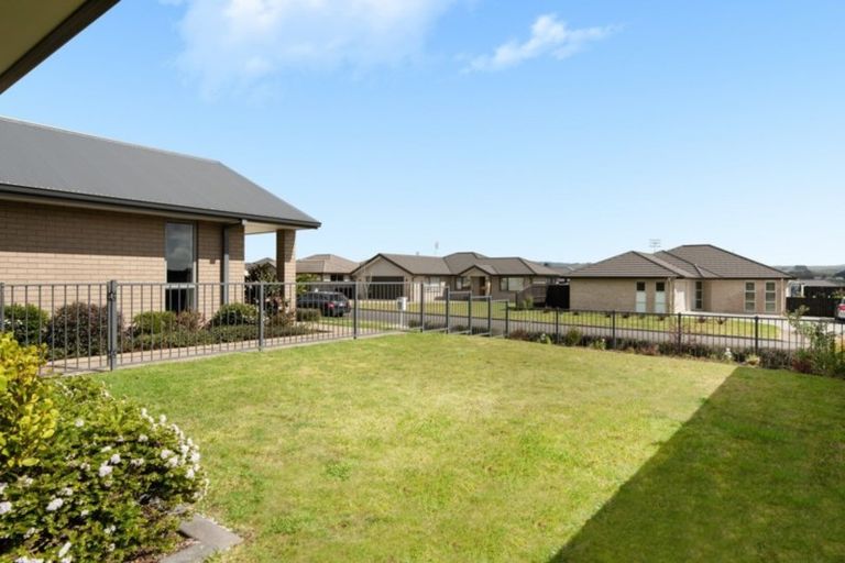 Photo of property in 43 Benmore Crescent, Pyes Pa, Tauranga, 3112