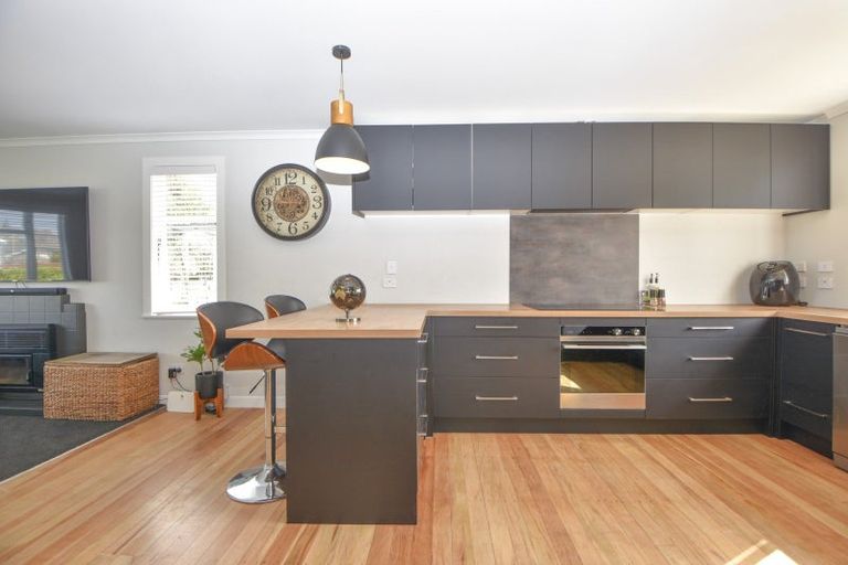 Photo of property in 18 Brooklyn Road, Carterton, 5713