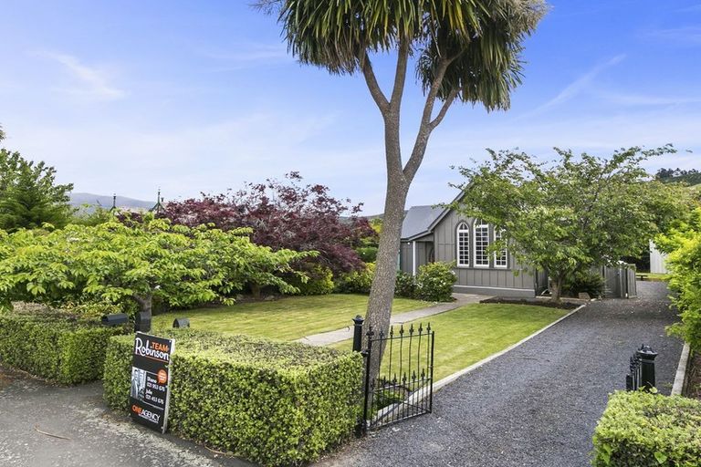 Photo of property in 4 Holyhead Street, Outram, 9019