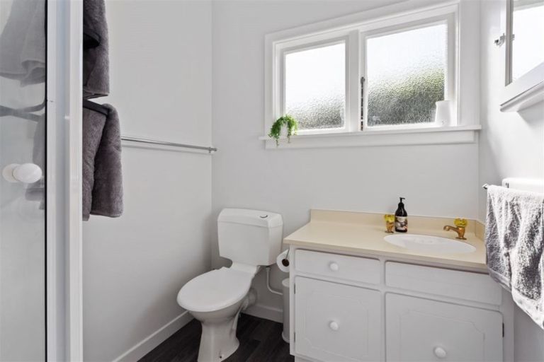 Photo of property in 18 Coopers Road, Dallington, Christchurch, 8061