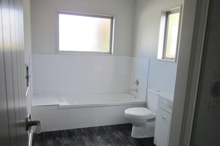 Photo of property in 2 Sunrise Avenue, Owhata, Rotorua, 3010