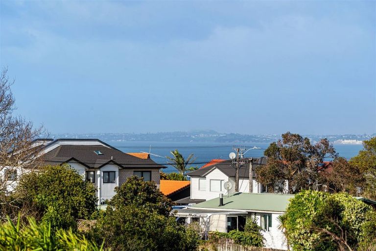 Photo of property in 1/43 Watea Road, Torbay, Auckland, 0630