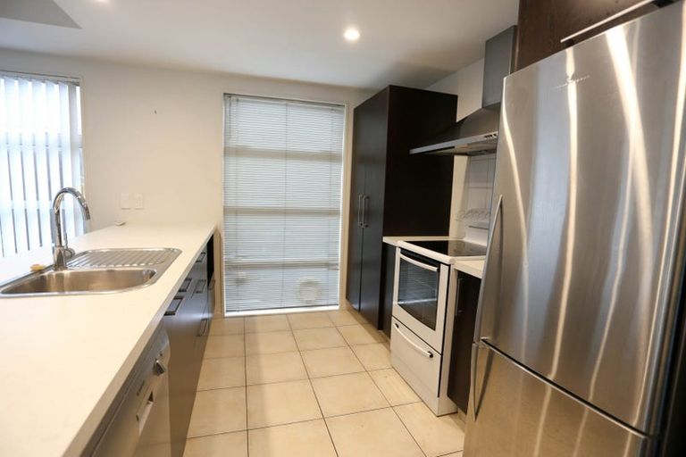 Photo of property in 484 Barbadoes Street, Edgeware, Christchurch, 8013