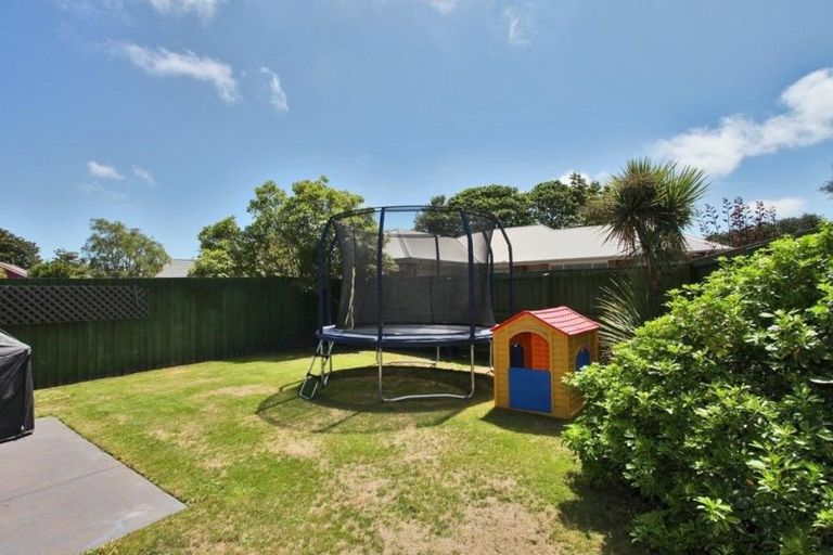Photo of property in 5 Magnolia Lane, St Albans, Christchurch, 8052