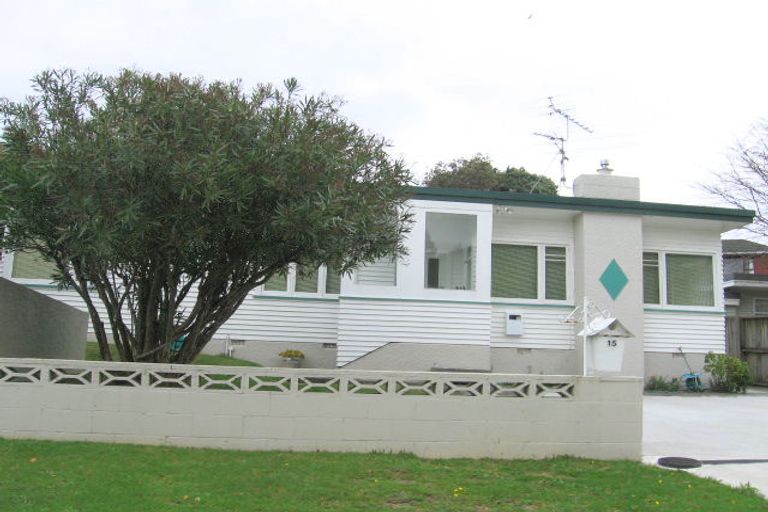 Photo of property in 1/15 Lincoln Avenue, Tawa, Wellington, 5028