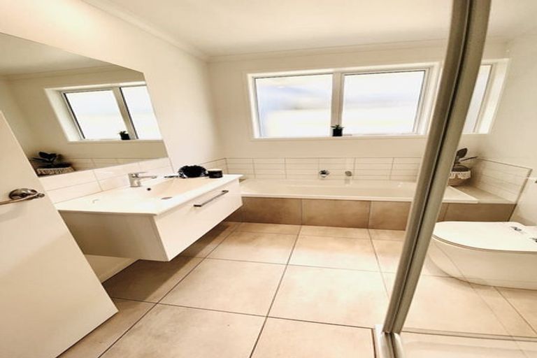 Photo of property in 11 Apostle Mews, Papamoa, 3118