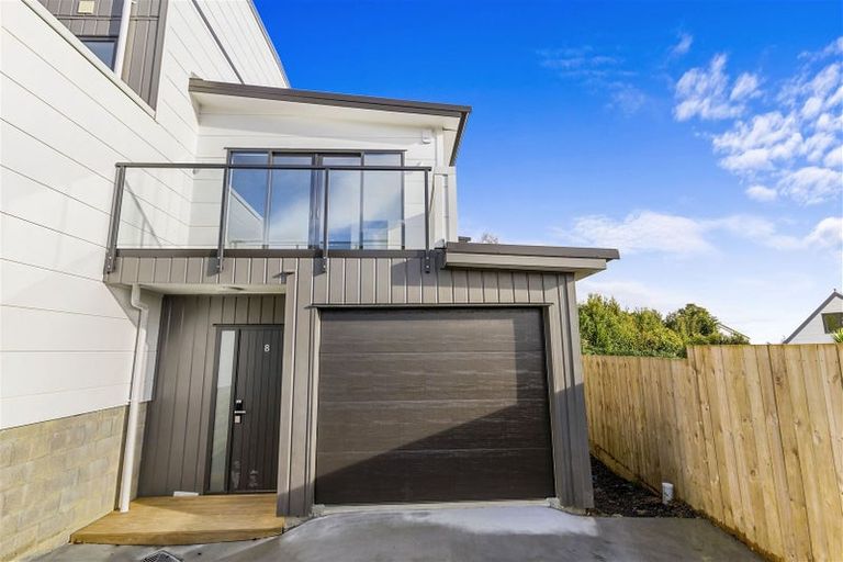 Photo of property in 8/388 Glenfield Road, Glenfield, Auckland, 0629