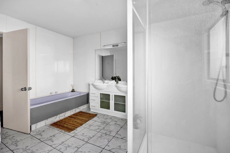 Photo of property in 23 Maratahu Street, Westown, New Plymouth, 4310