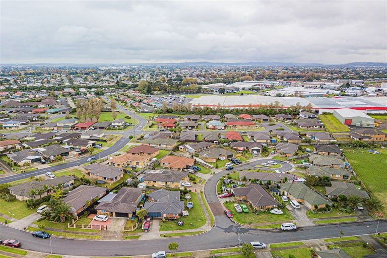Photo of property in 8 Orrell Place, Mangere, Auckland, 2022