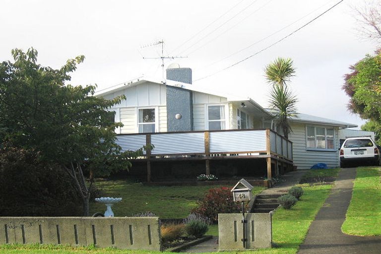 Photo of property in 48 Gray Avenue, Paraparaumu Beach, Paraparaumu, 5032