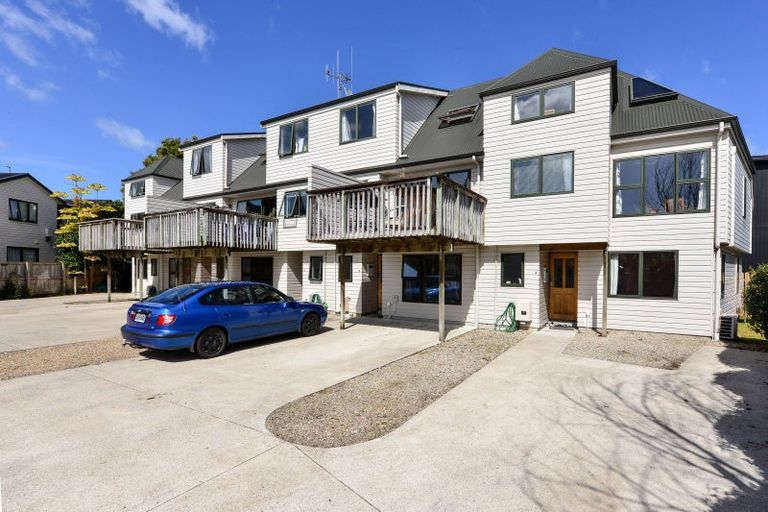 Photo of property in 5a Snead Place, Hamilton East, Hamilton, 3216